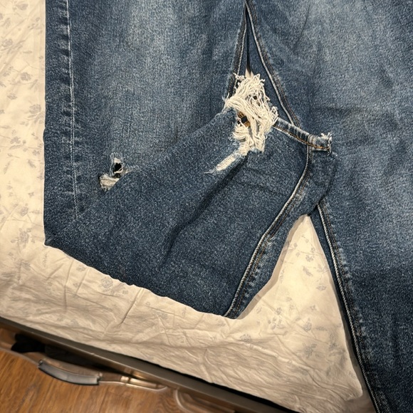 NWOT mom jeans American eagle - Picture 7 of 7